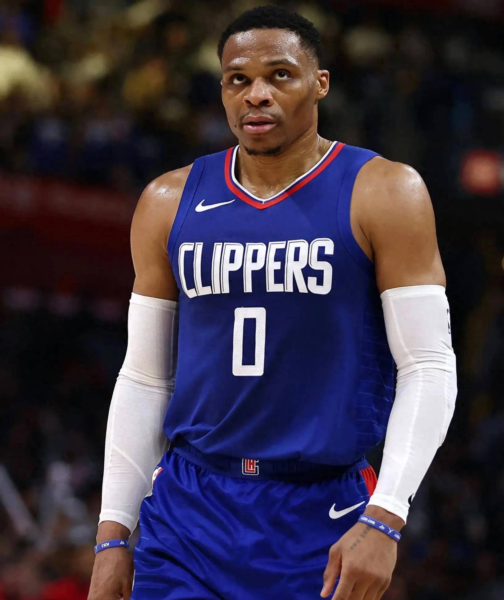 拳都配齐烟 拳都配齐烟